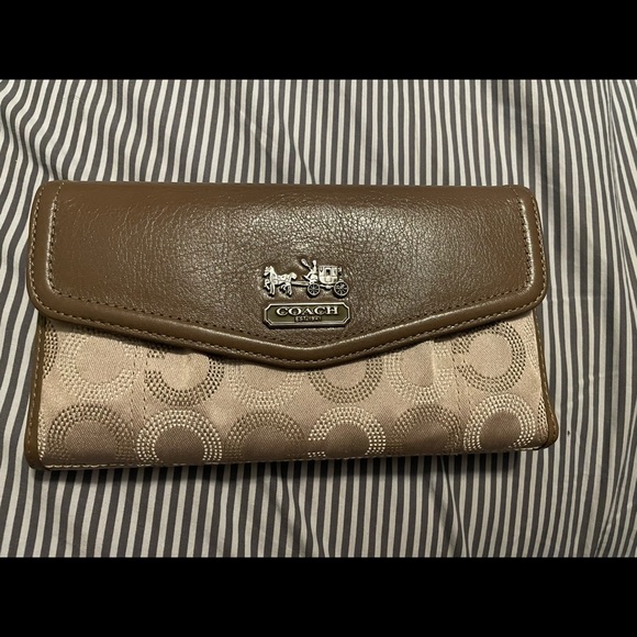 Coach Handbags - Authentic Coach Wallet